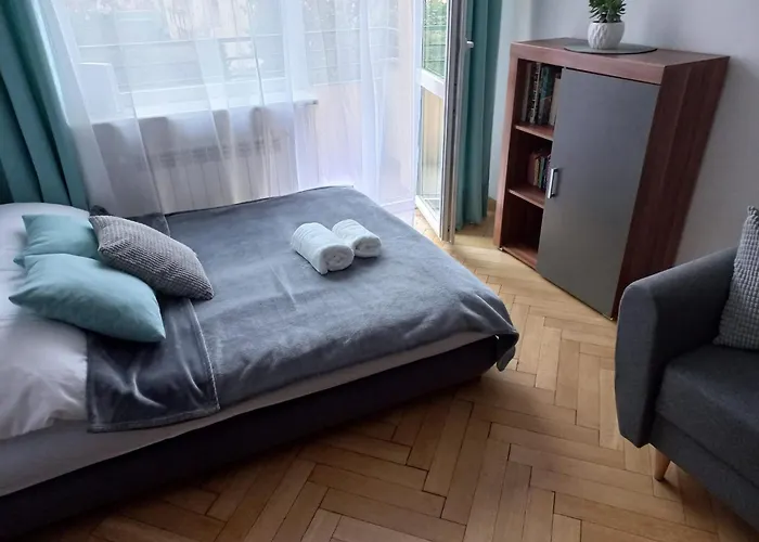 Nowogrodzka Central Apartment